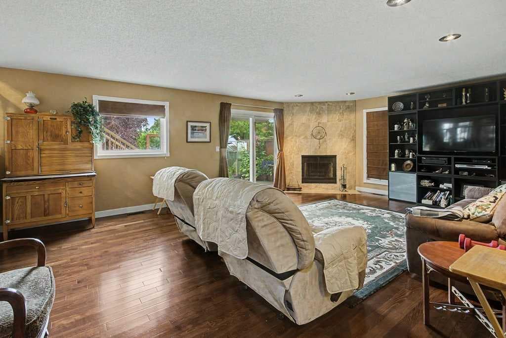 43 Riverside Road SE