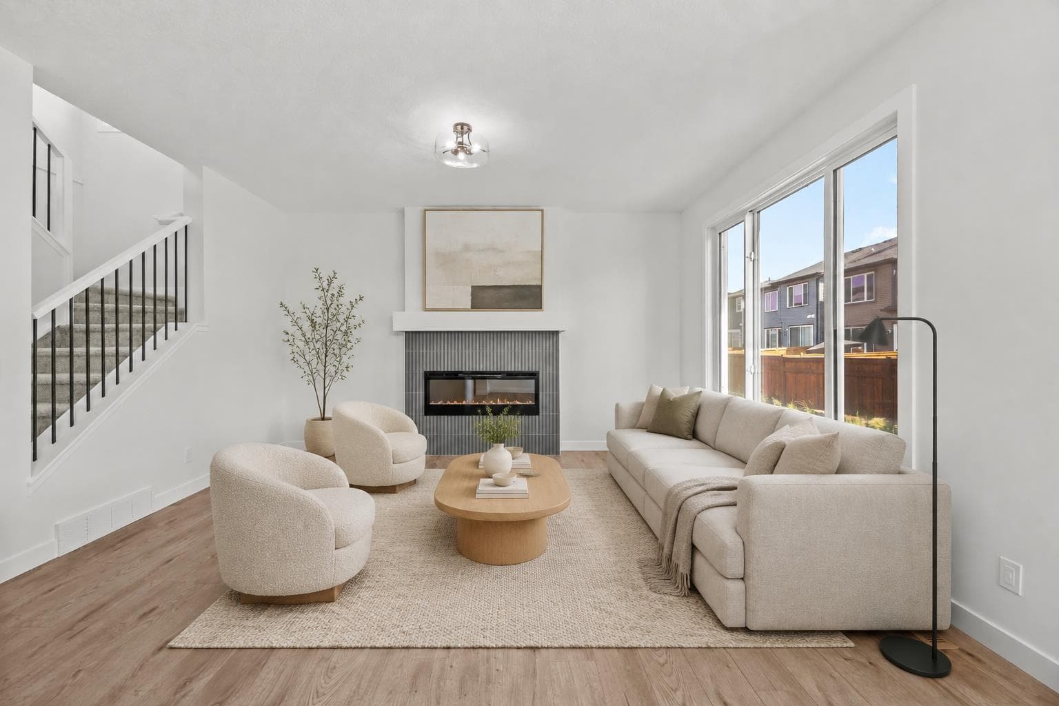 37 Sora Gardens SE