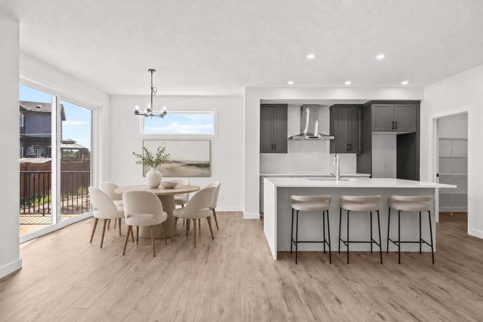 37 Sora Gardens SE