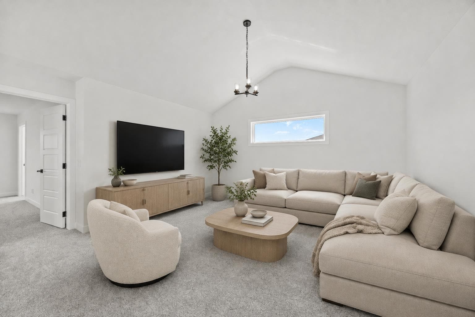 37 Sora Gardens SE