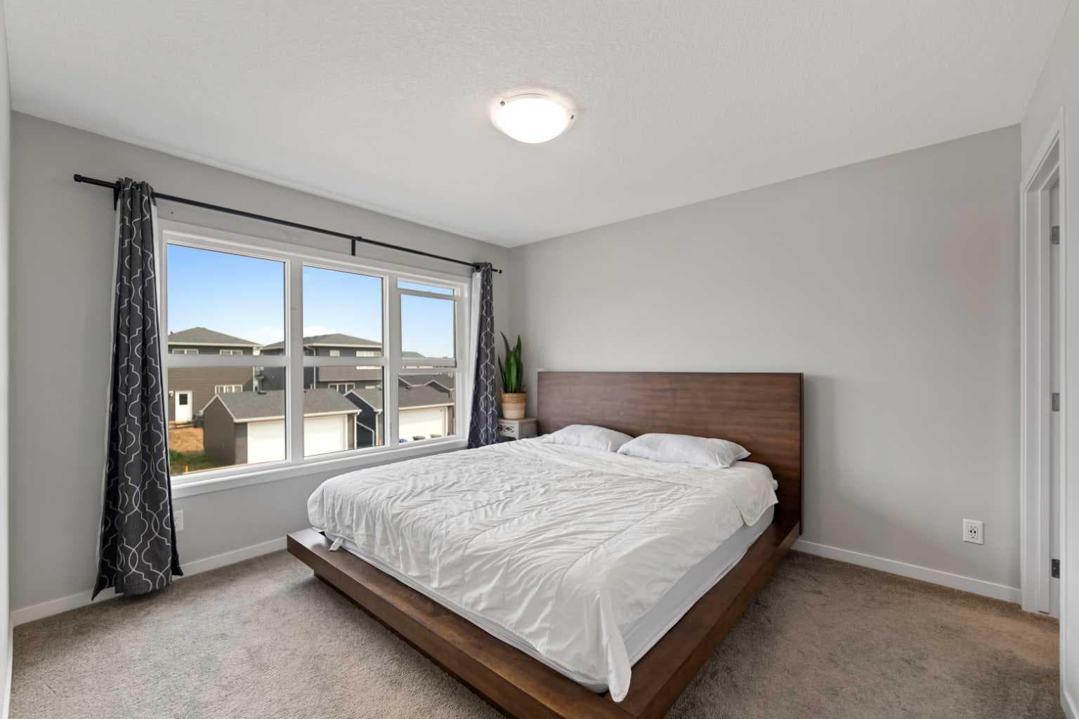 917 West Lakeview Drive 