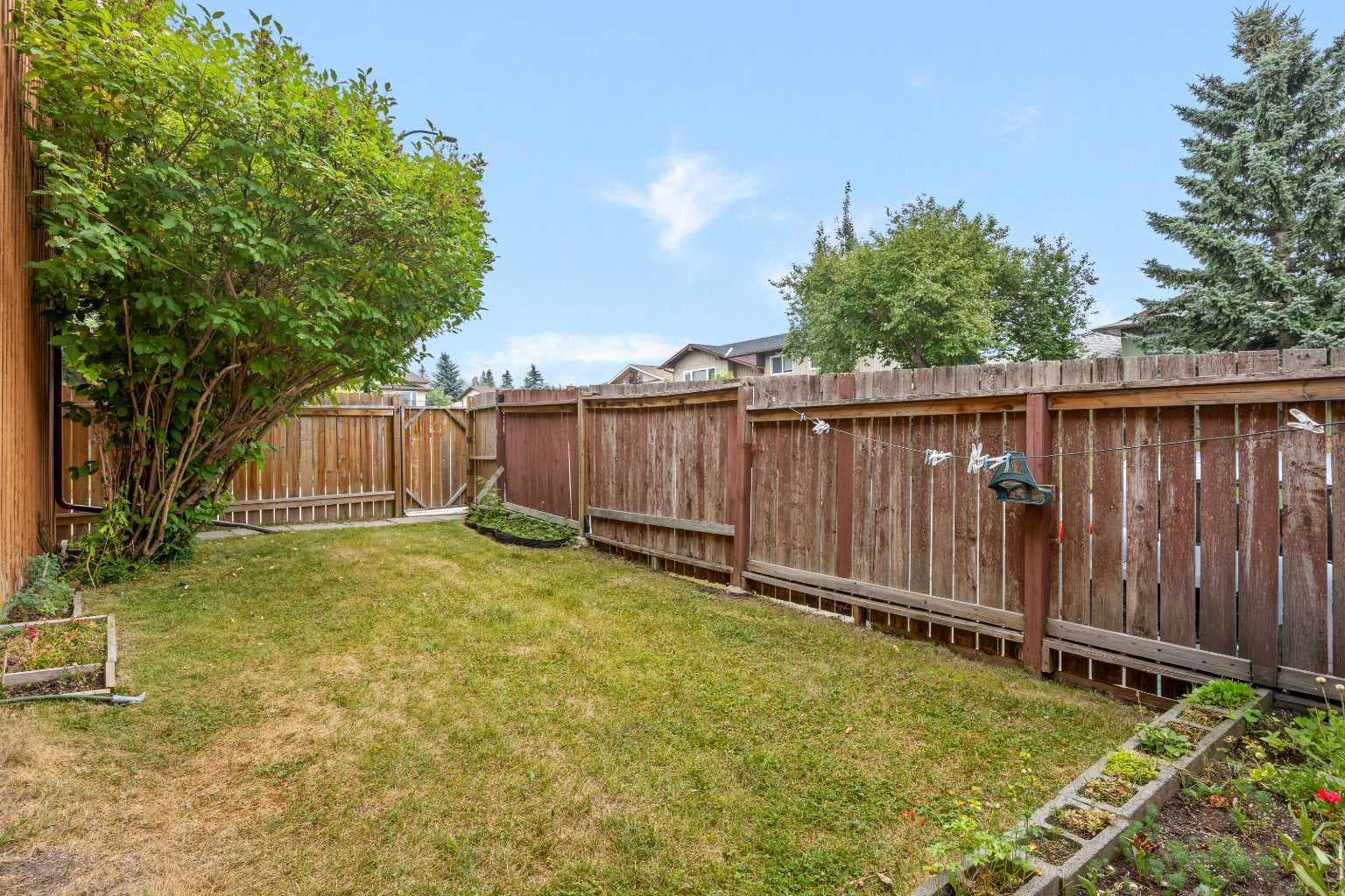 147 Whitlock Close NE