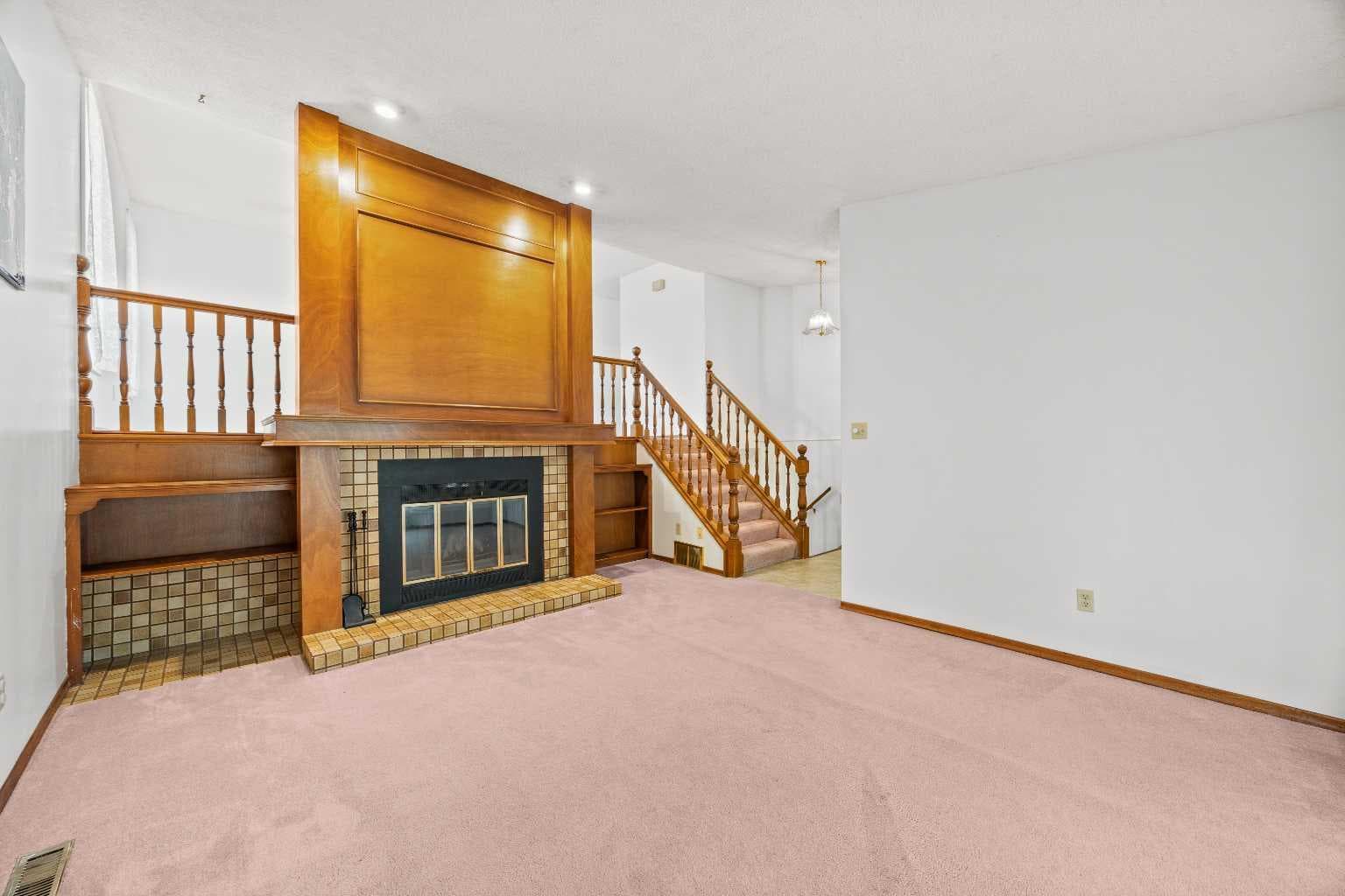 147 Whitlock Close NE