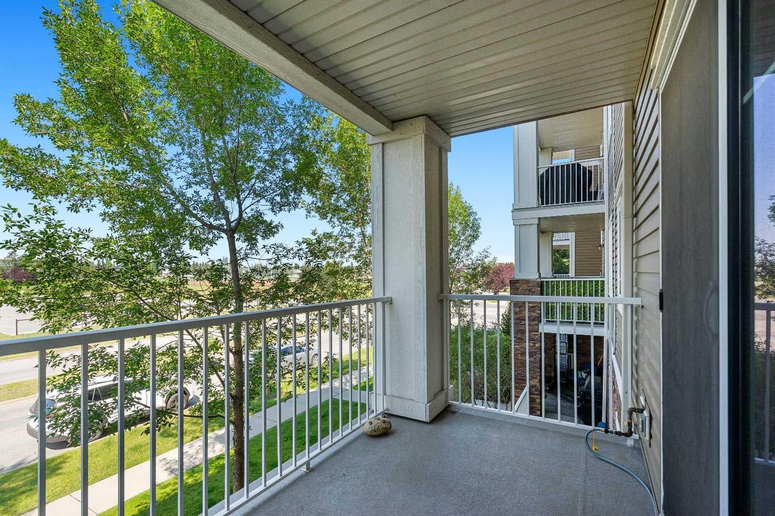 208, 304 Cranberry Park SE