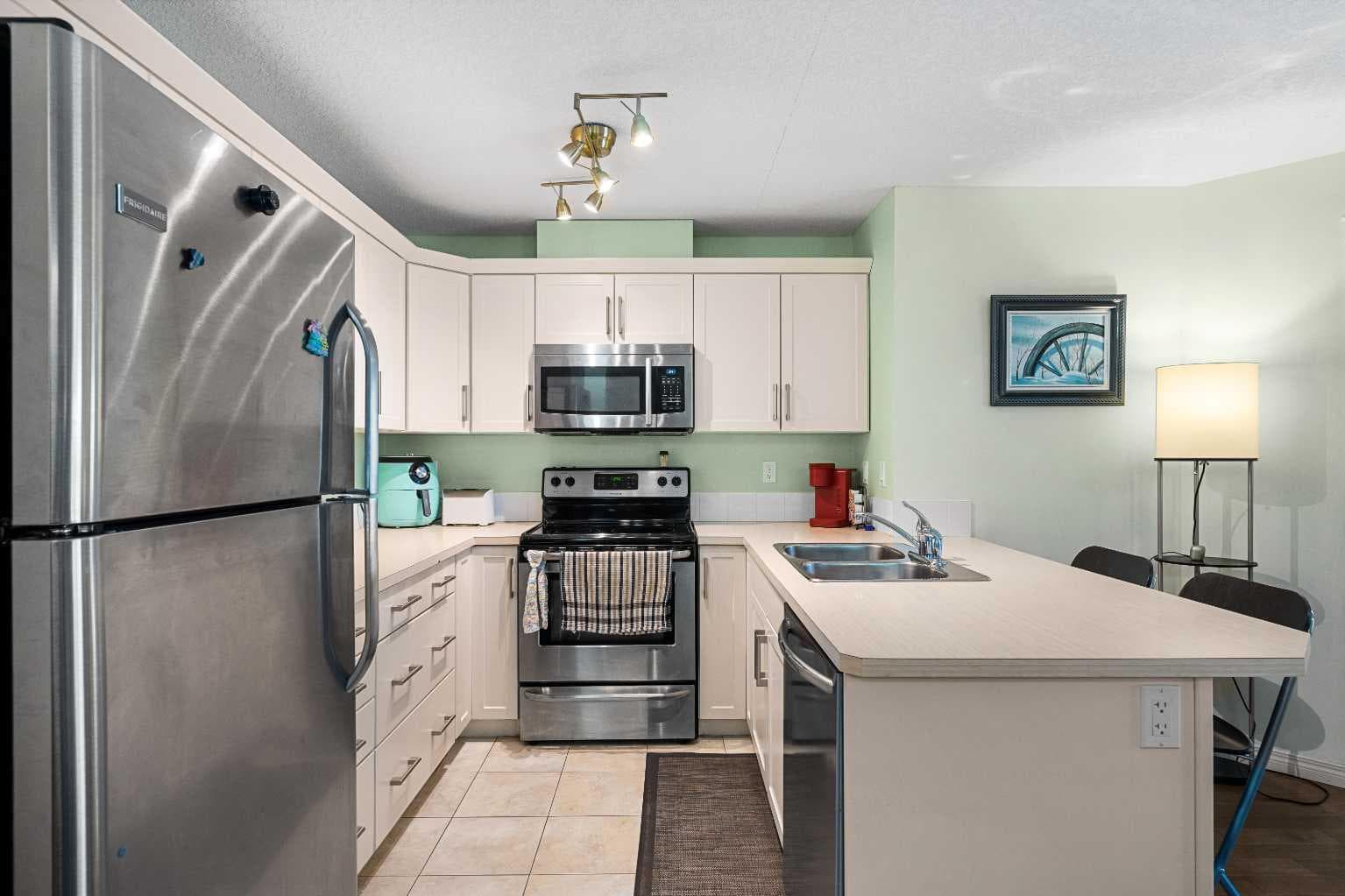 208, 304 Cranberry Park SE