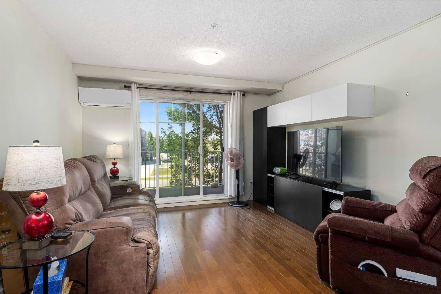 208, 304 Cranberry Park SE