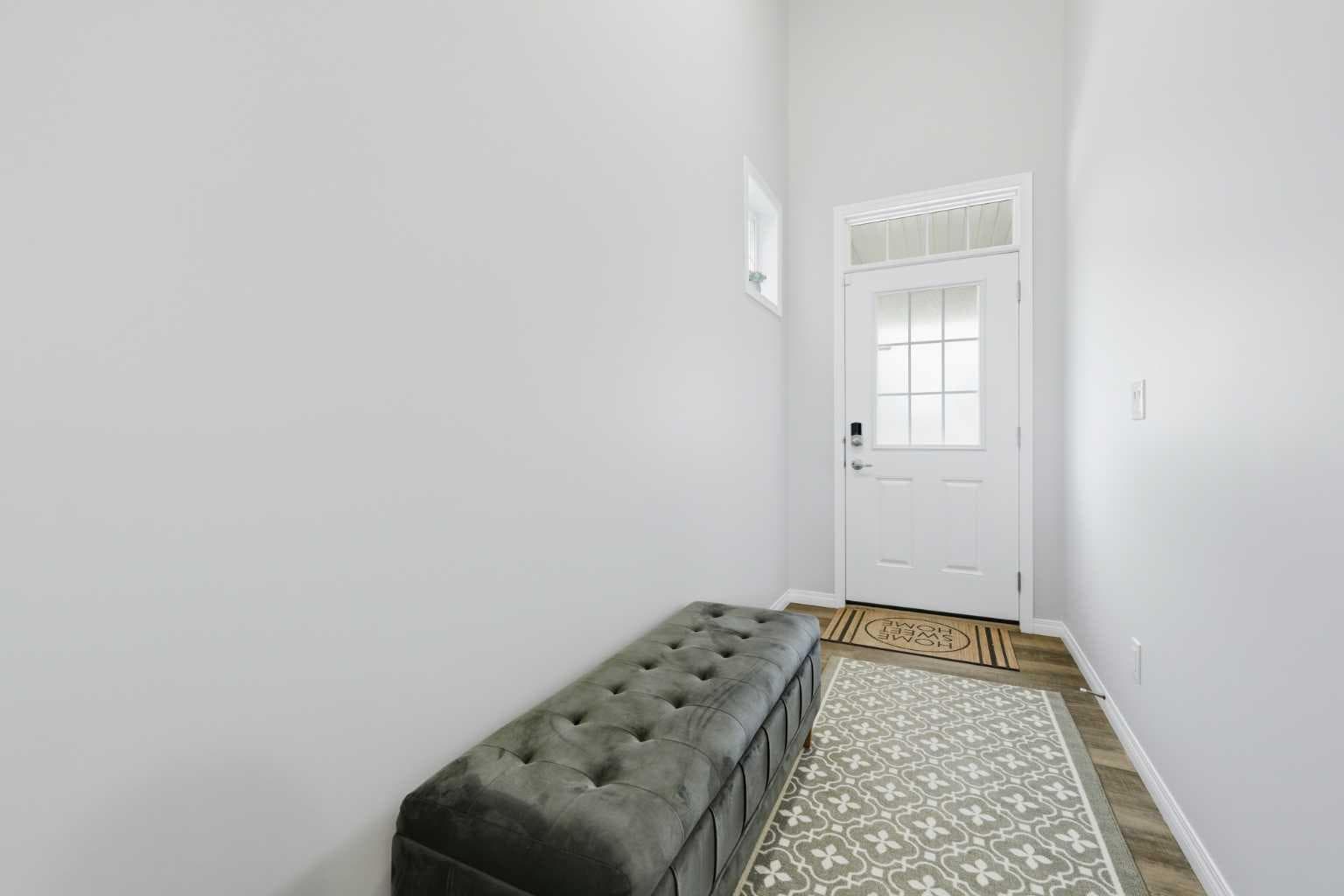 102 Yorkville Green SW
