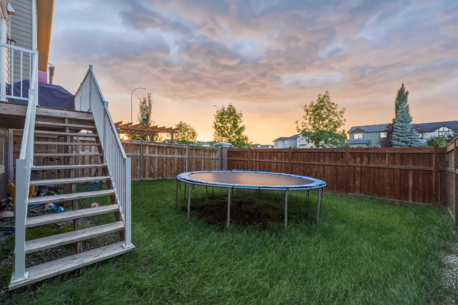 102 Yorkville Green SW
