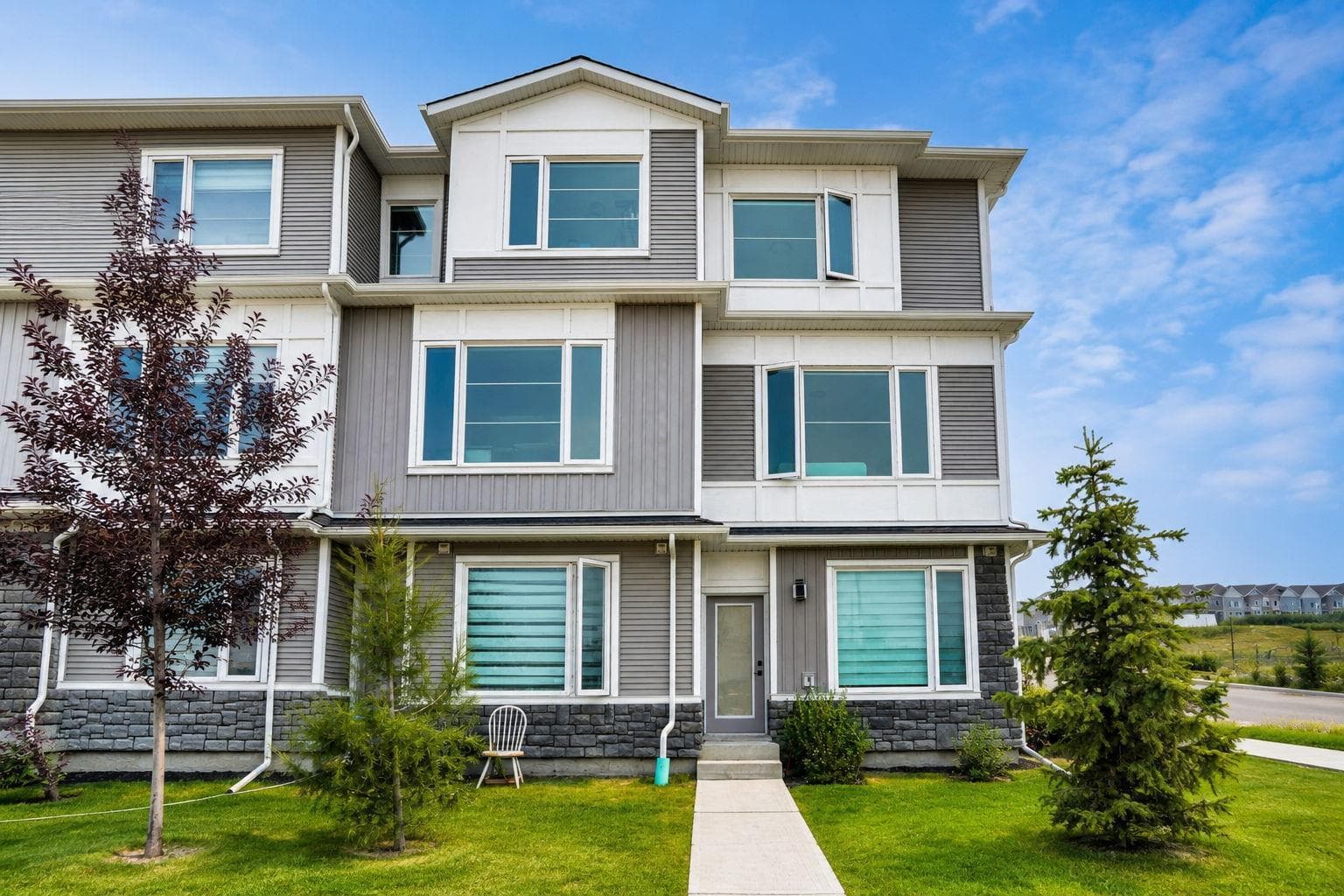 241 Saddlepeace Crescent NE