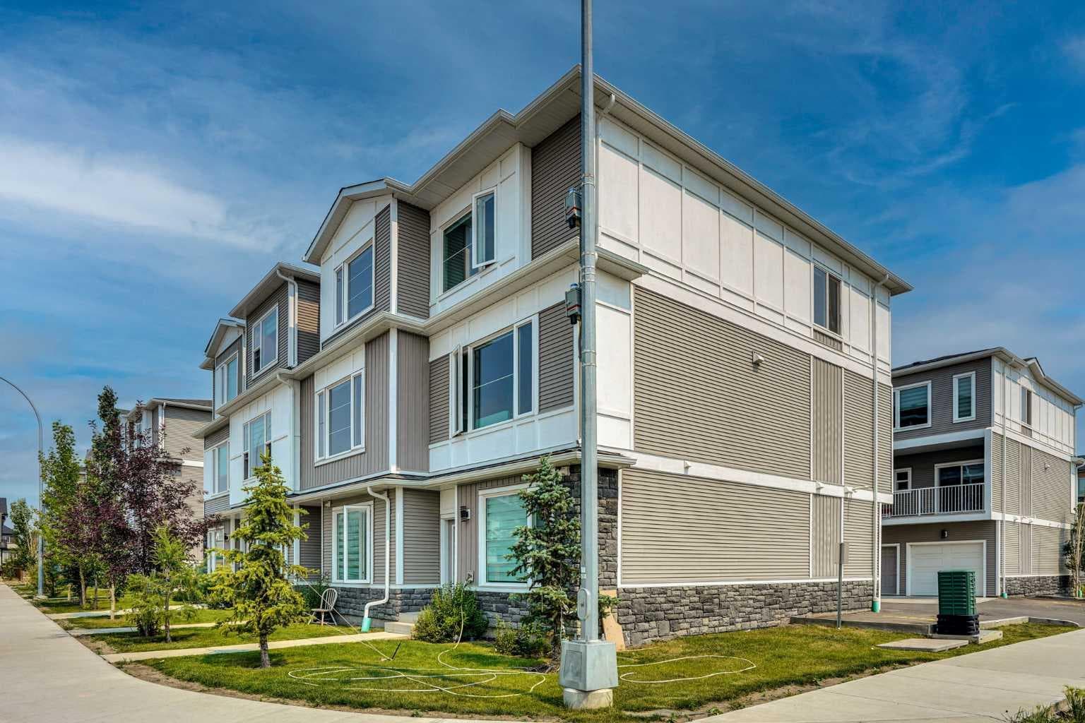 241 Saddlepeace Crescent NE