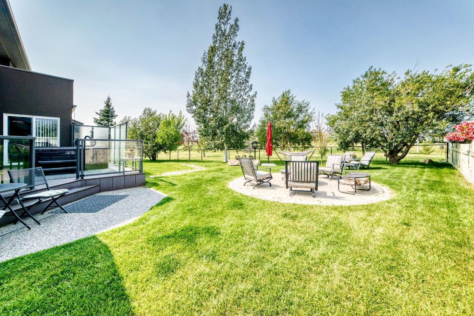 331 Royal Birch View NW