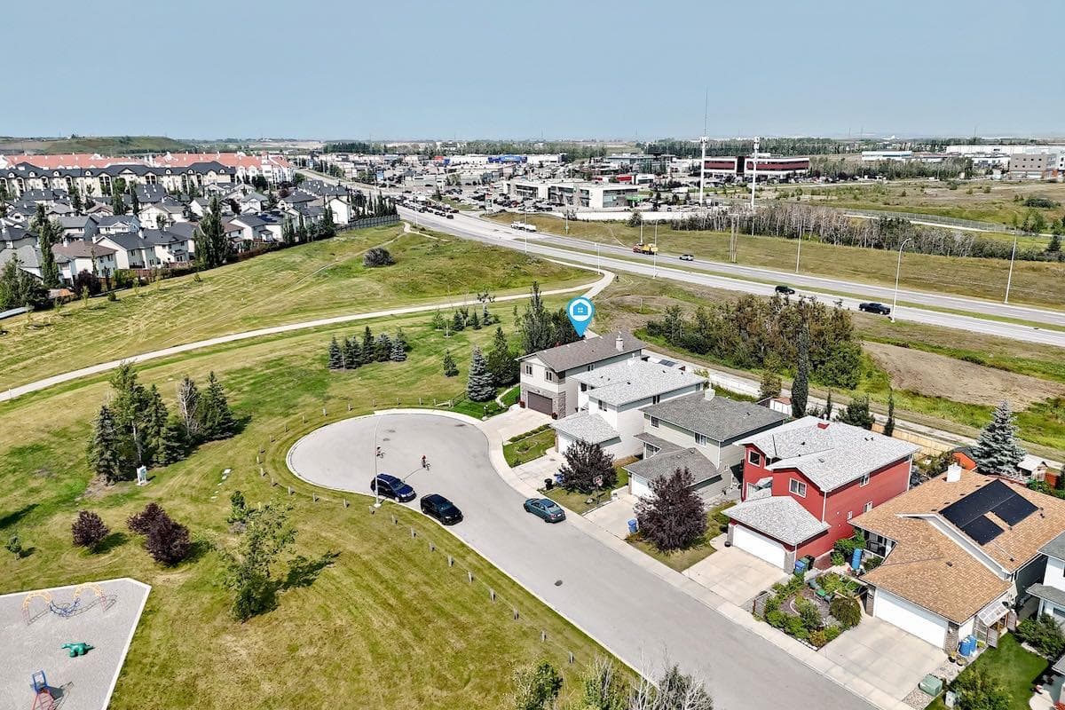 331 Royal Birch View NW