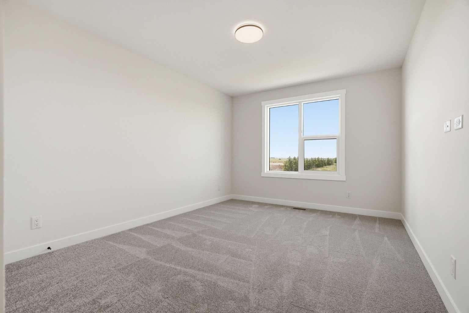 319 Kinniburgh Loop 