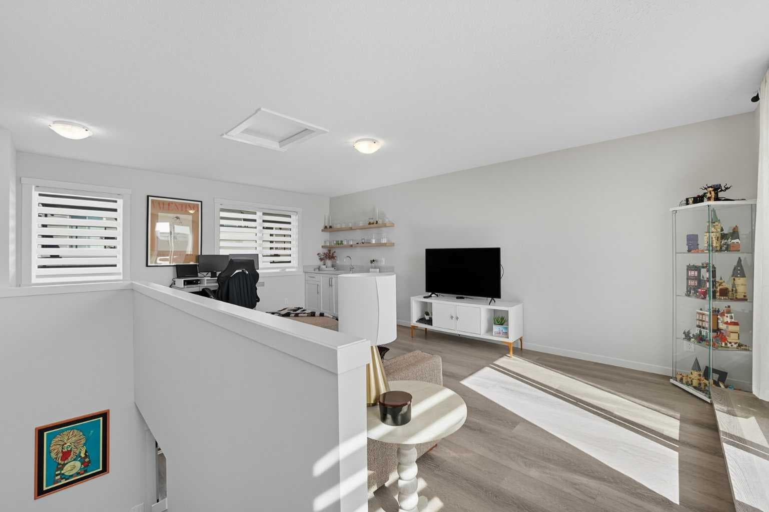 102, 474 Seton Circle SE