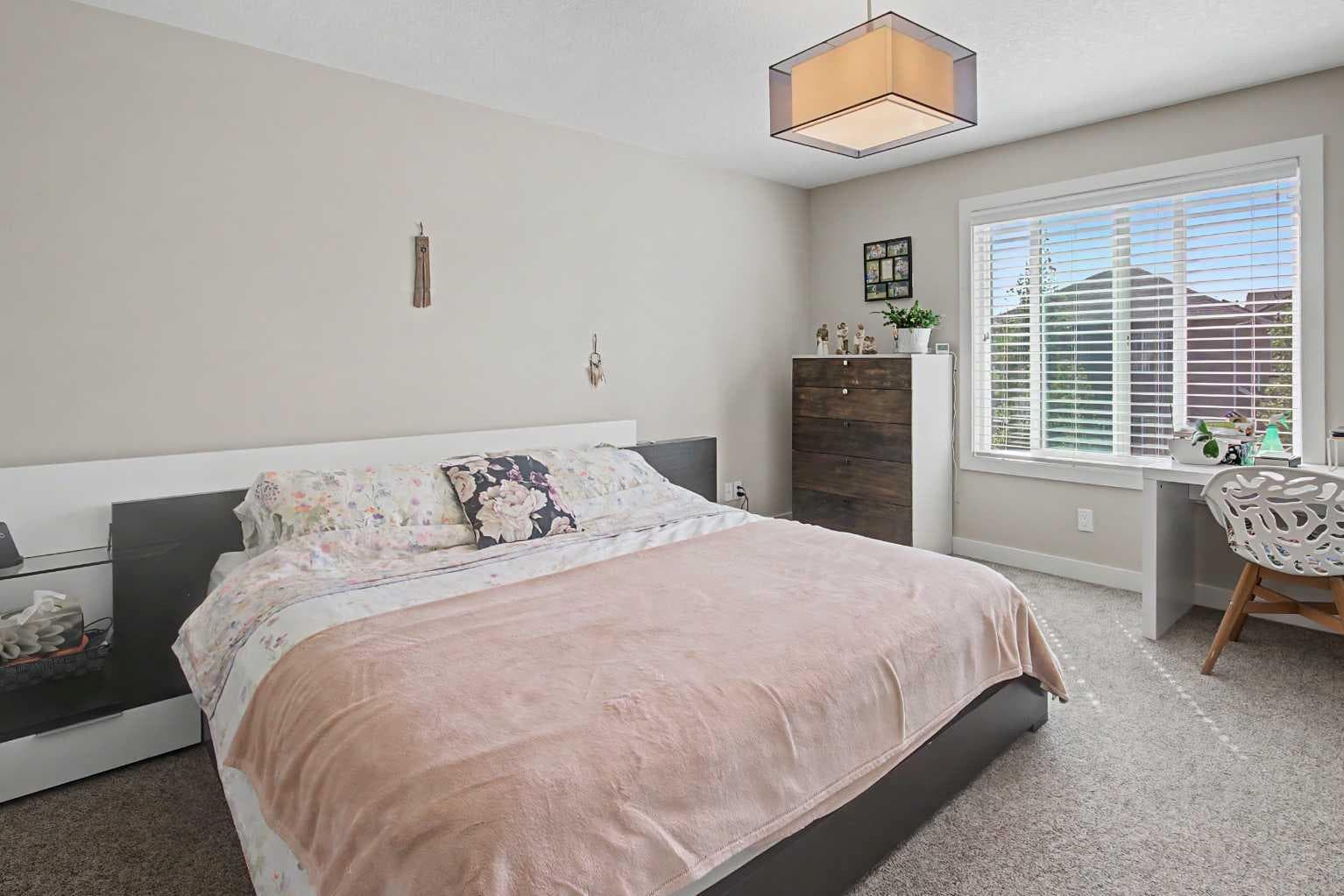 35 Legacy Row SE