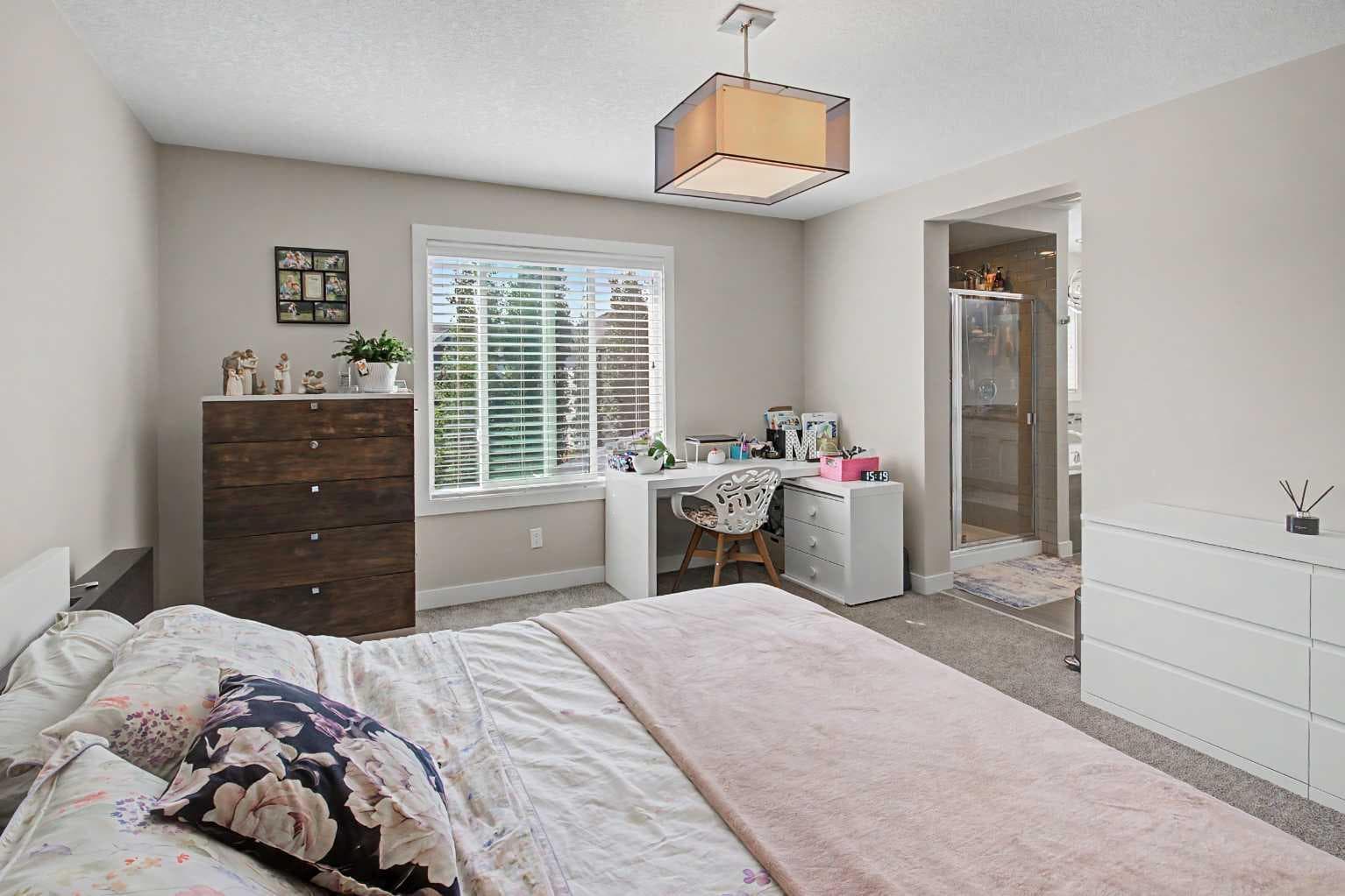 35 Legacy Row SE