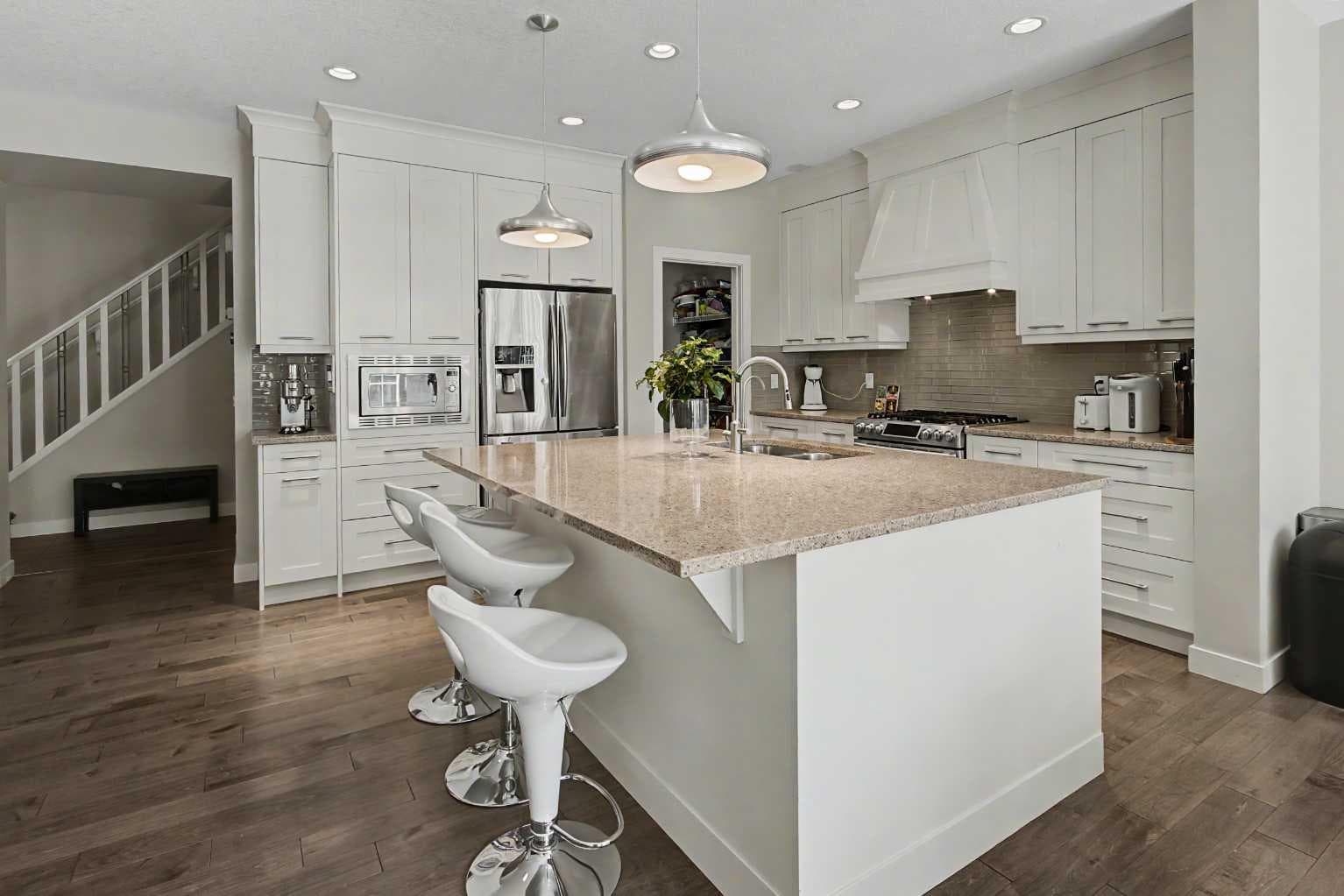 35 Legacy Row SE