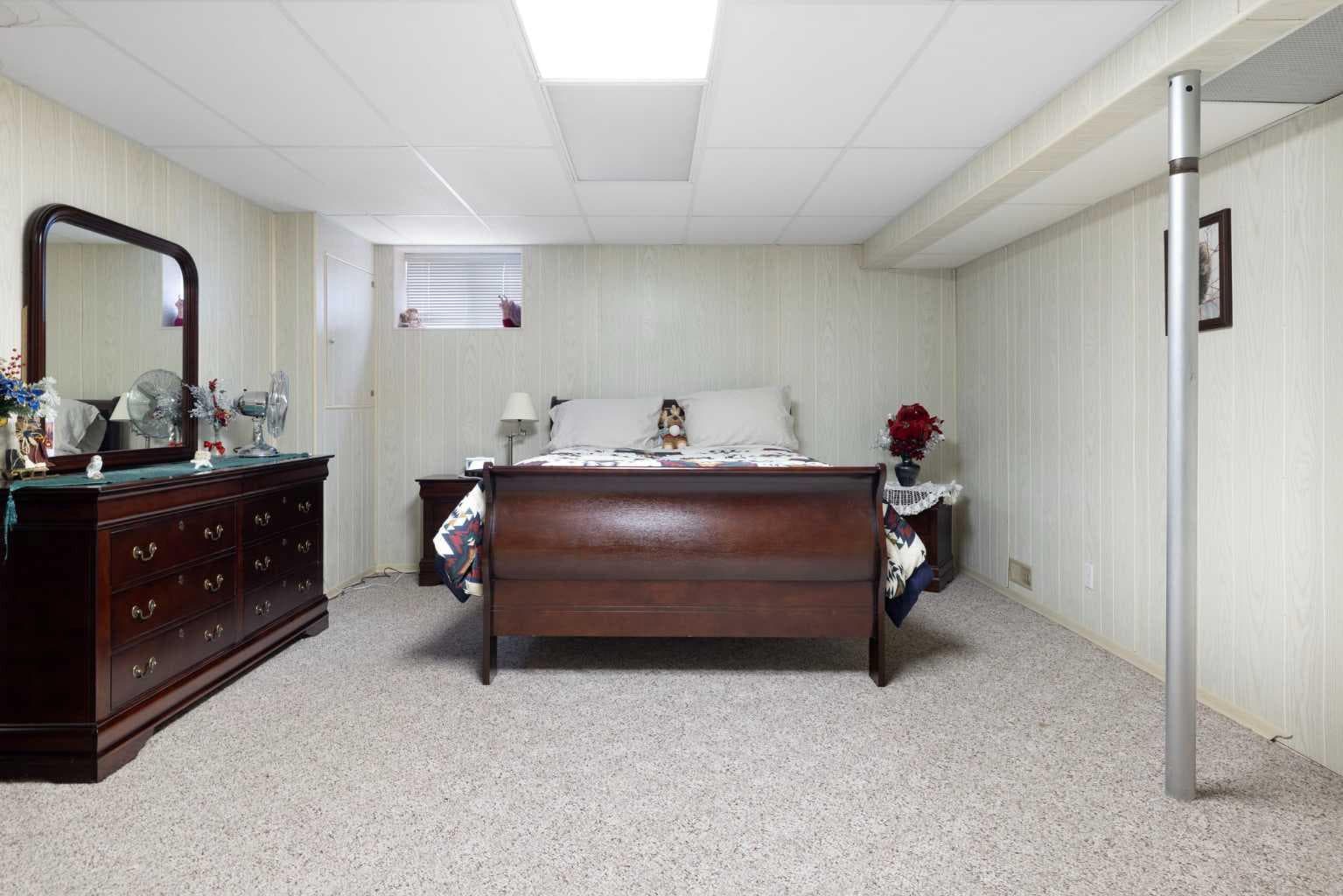100 Dovista Court SE