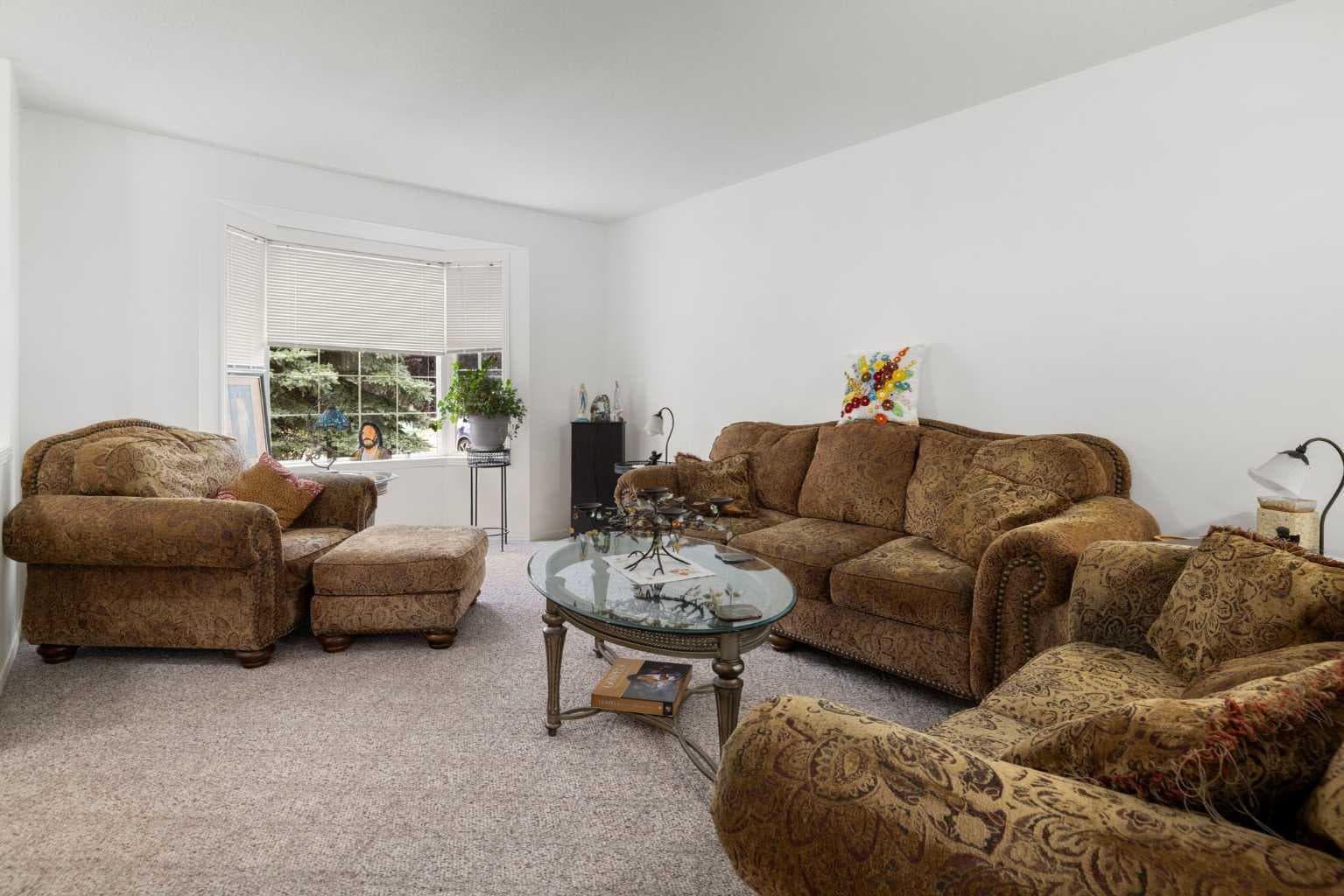 100 Dovista Court SE