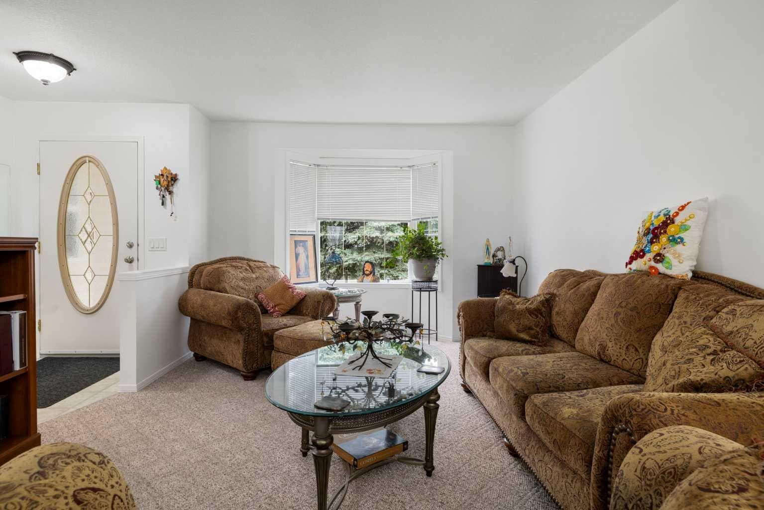 100 Dovista Court SE