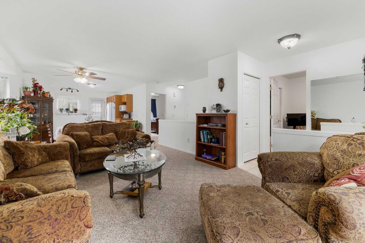 100 Dovista Court SE
