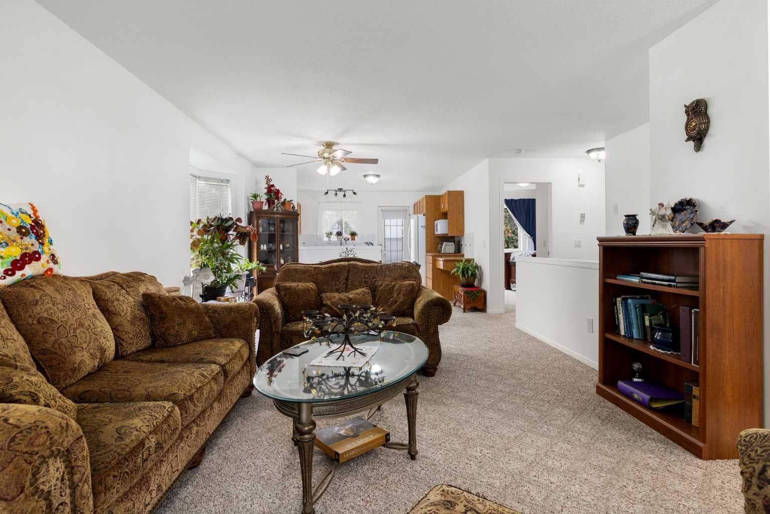 100 Dovista Court SE