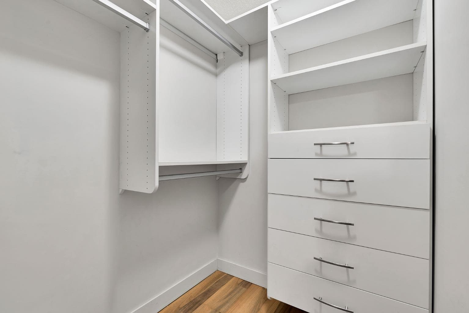 132, 35 Richard Court SW