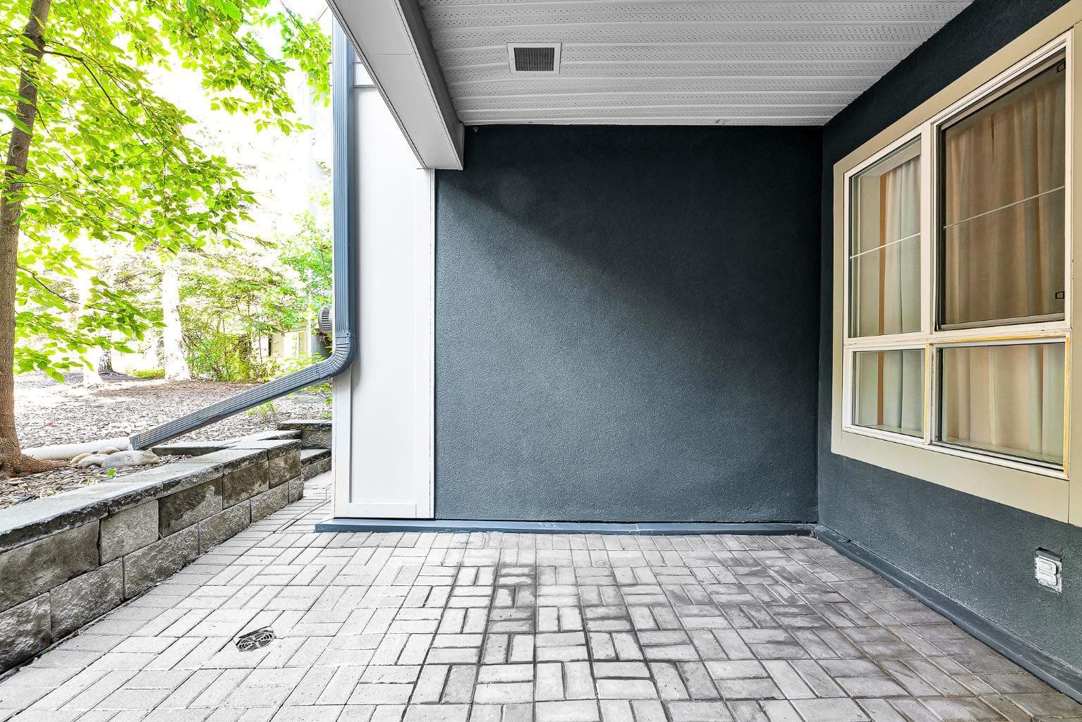 132, 35 Richard Court SW