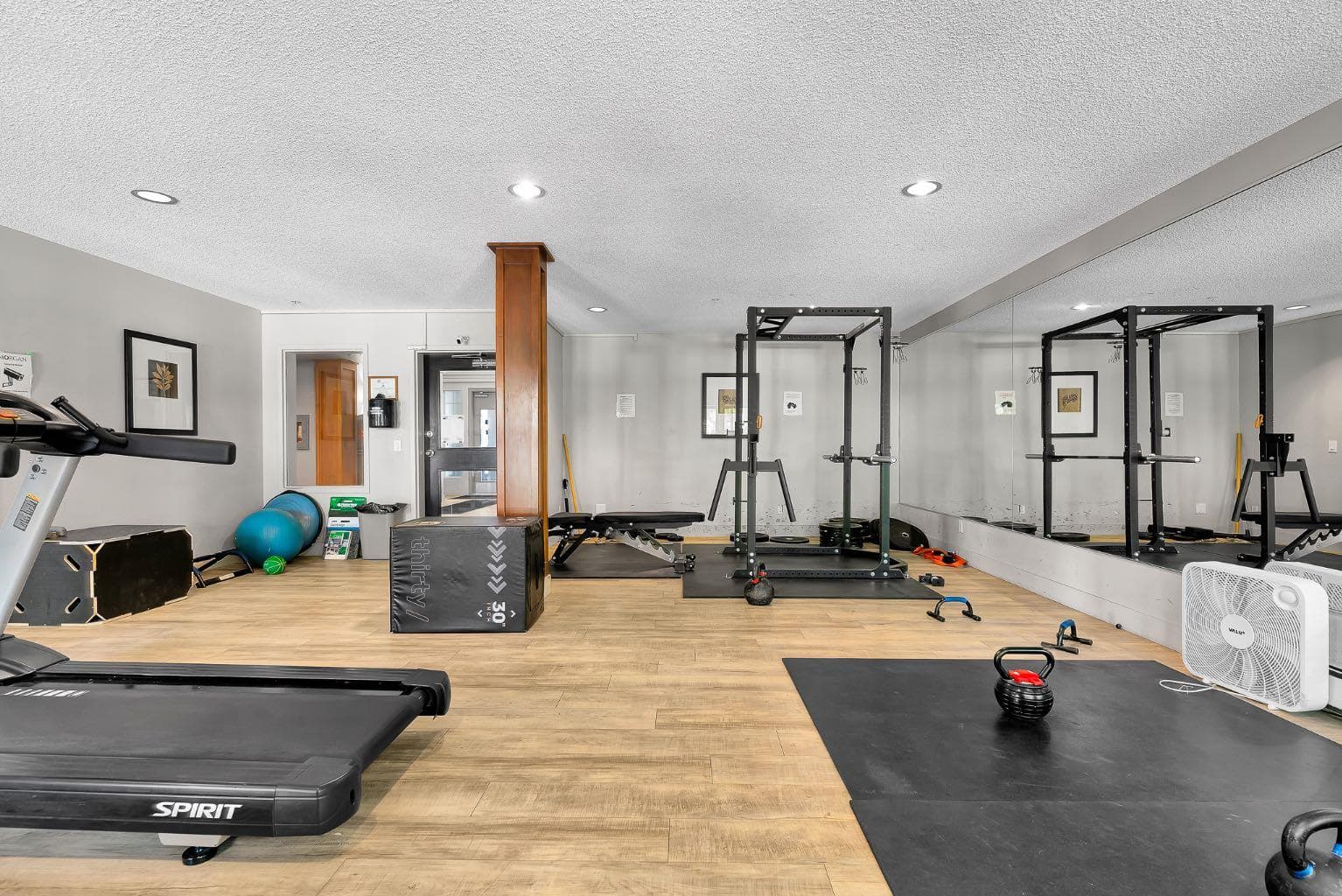 132, 35 Richard Court SW