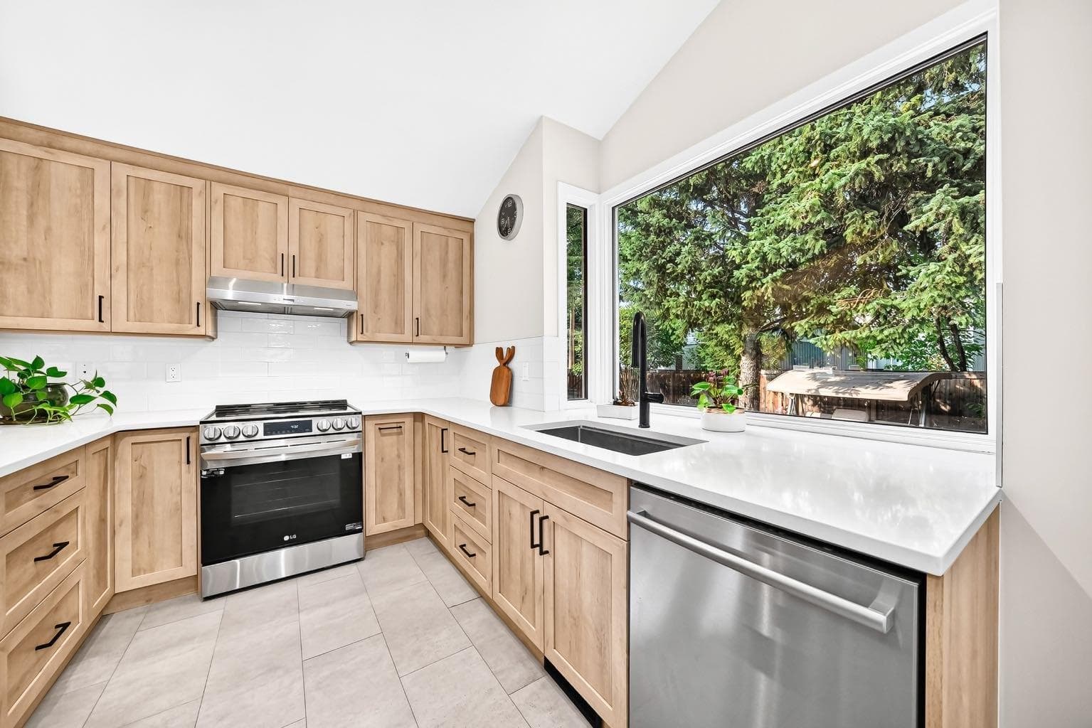 39 Woodfield Crescent SW