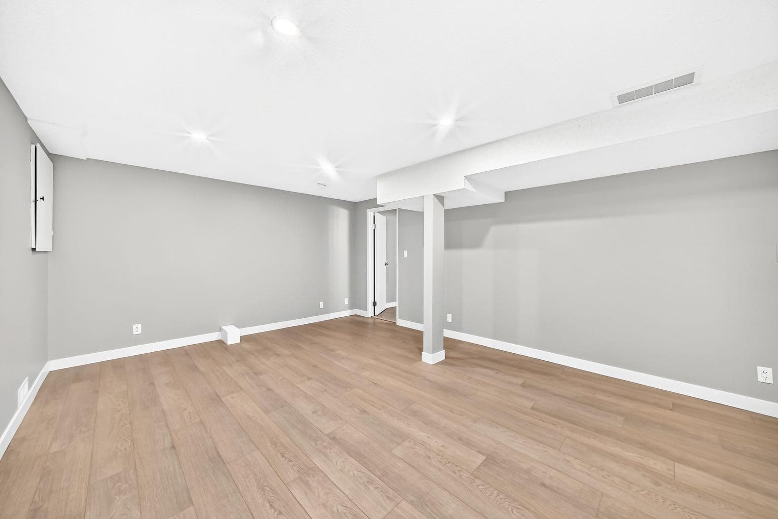 39 Woodfield Crescent SW