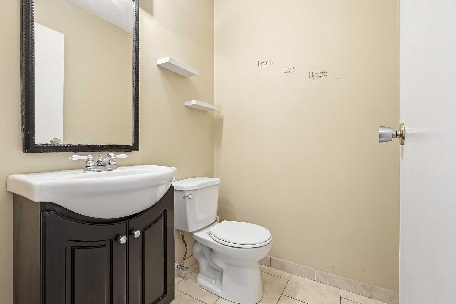 224, 999 Canyon Meadows Drive SW