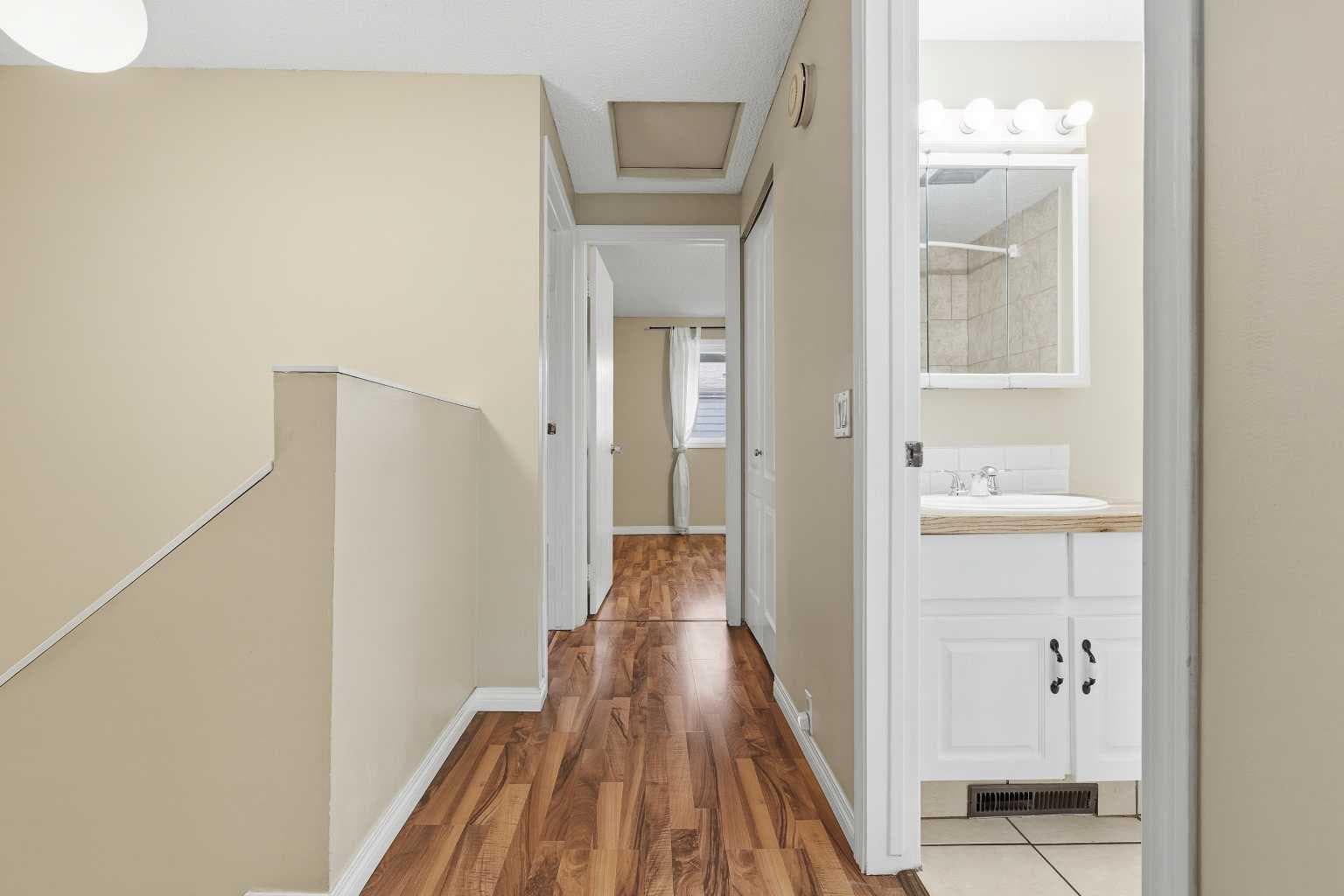 224, 999 Canyon Meadows Drive SW