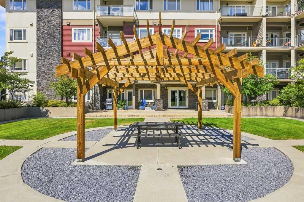 402, 11 Millrise Drive SW