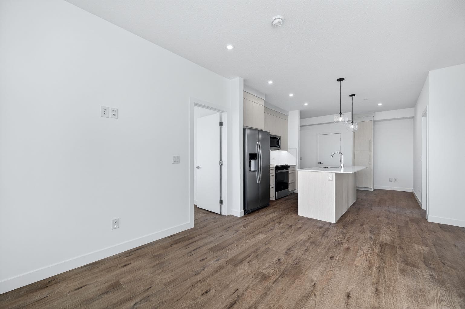 1305, 44 Skyview Parkway NE