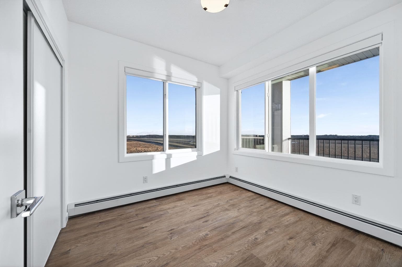 1305, 44 Skyview Parkway NE