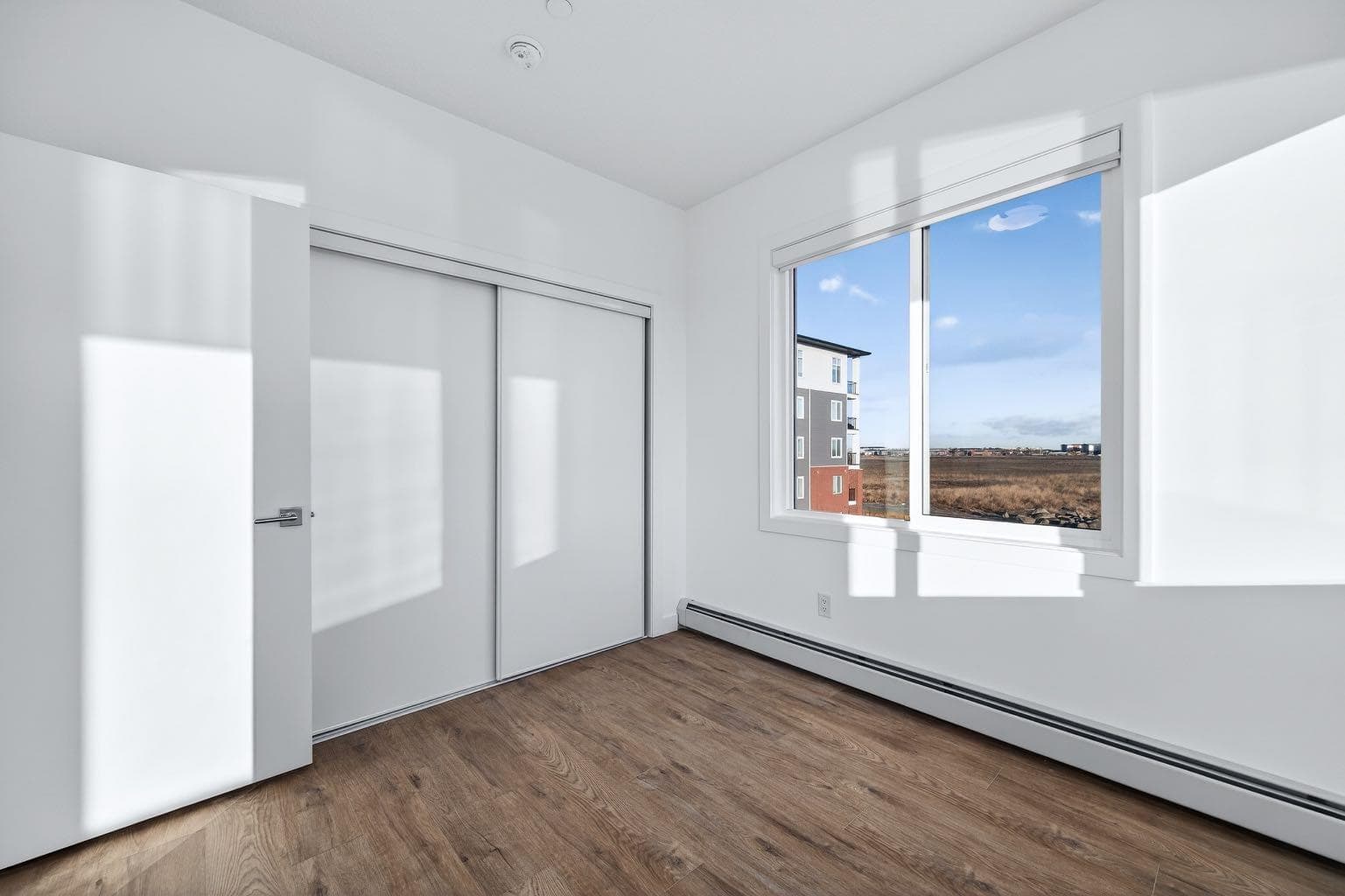 1305, 44 Skyview Parkway NE