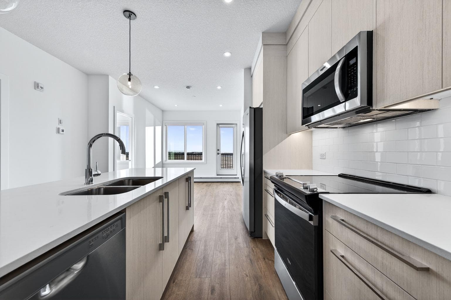 1305, 44 Skyview Parkway NE