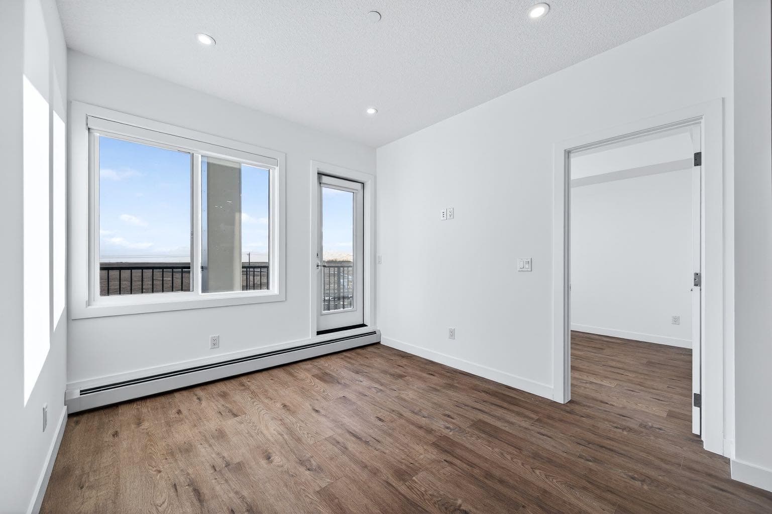 1305, 44 Skyview Parkway NE