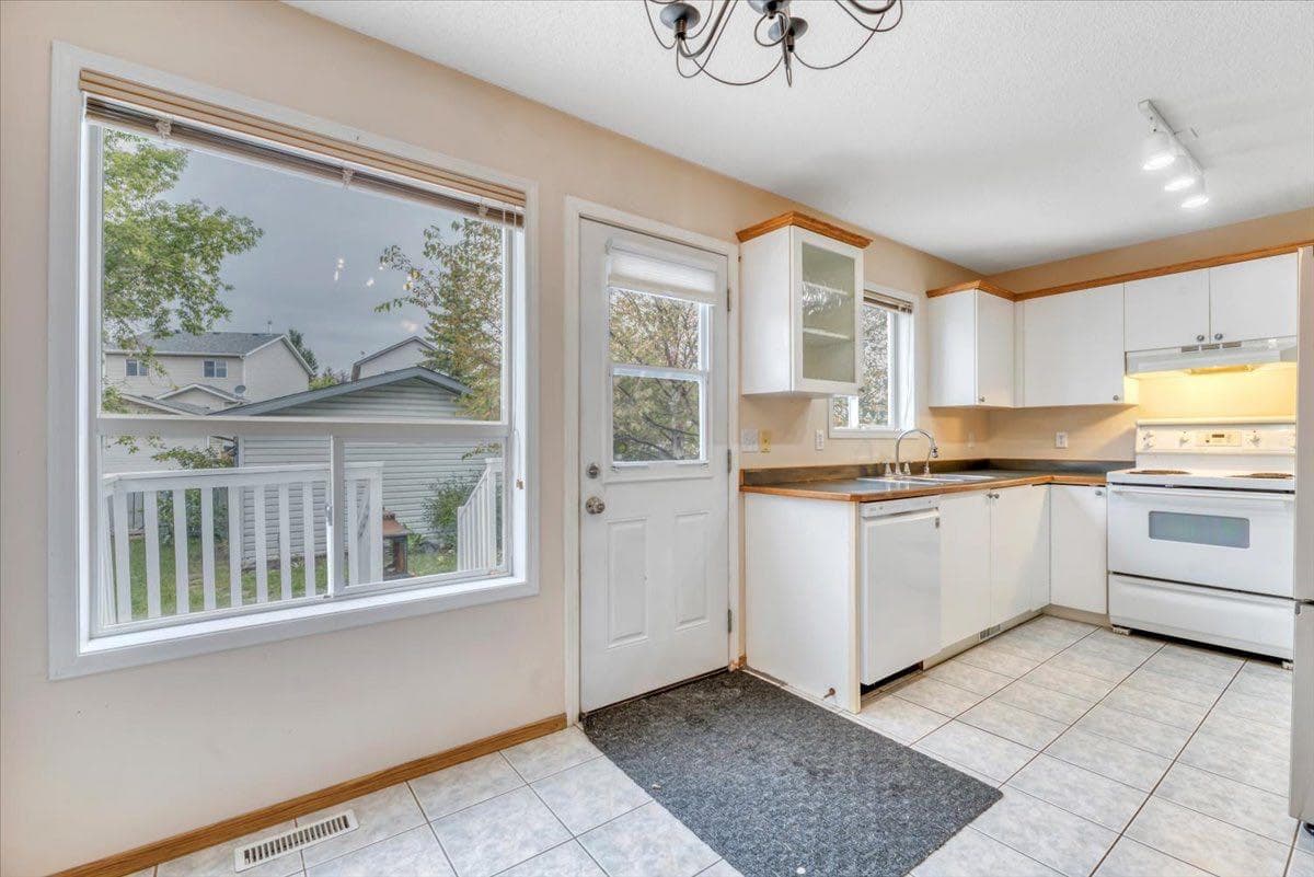 131 Hidden Way NW