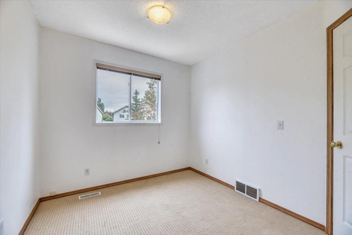 131 Hidden Way NW