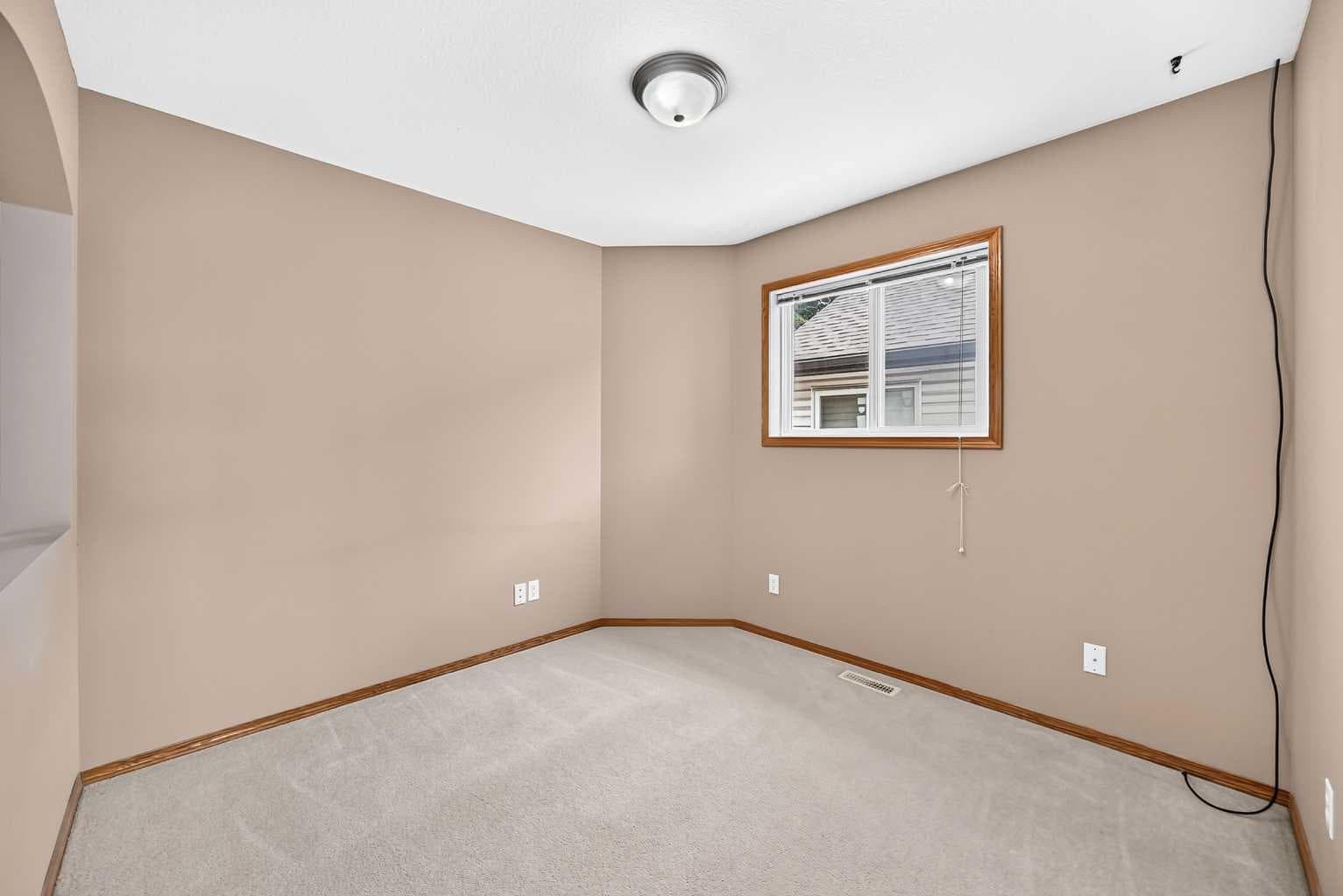 168 Somerglen Common SW