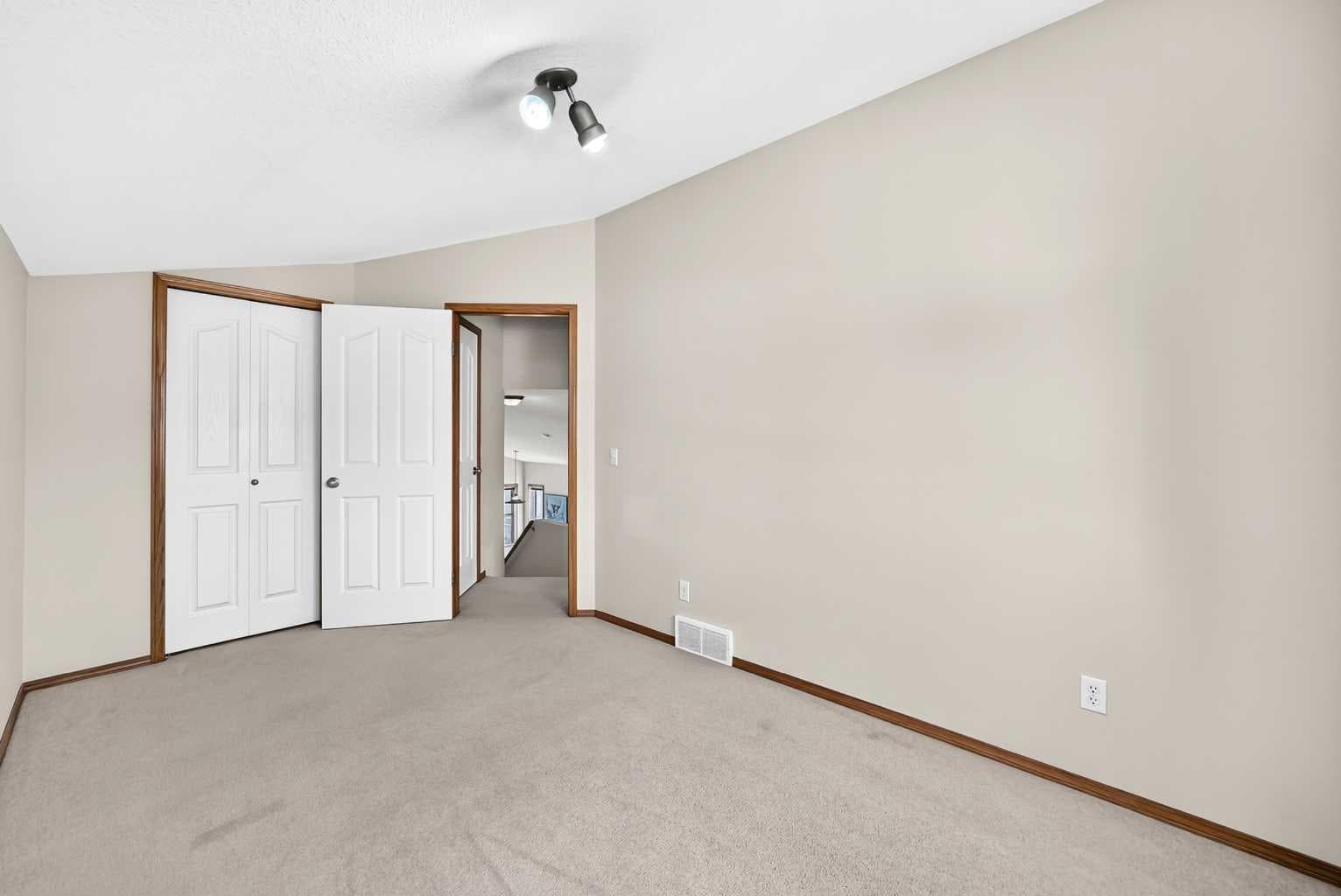 168 Somerglen Common SW