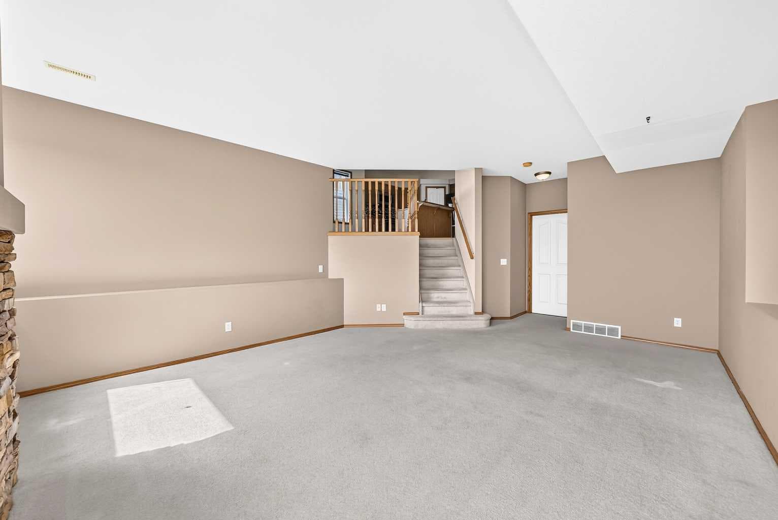 168 Somerglen Common SW