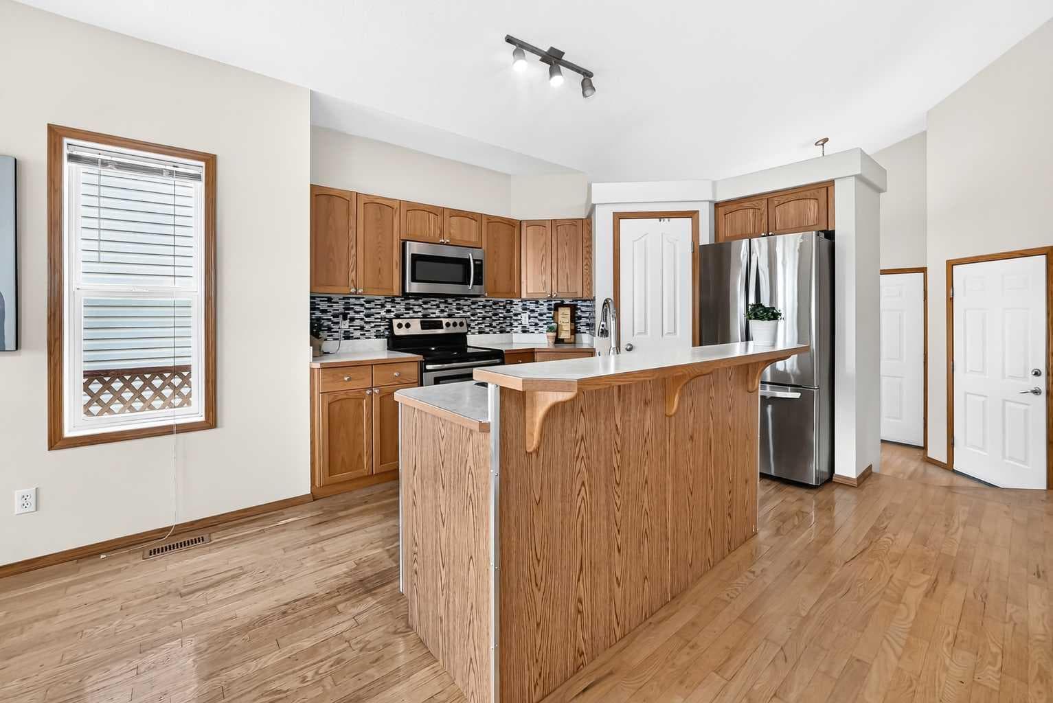 168 Somerglen Common SW