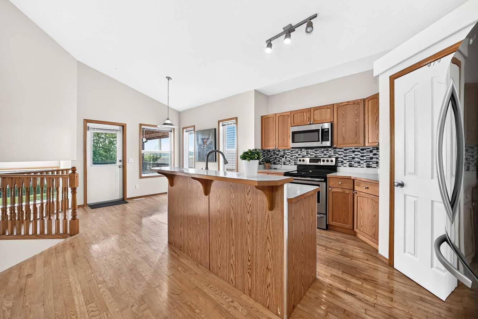 168 Somerglen Common SW