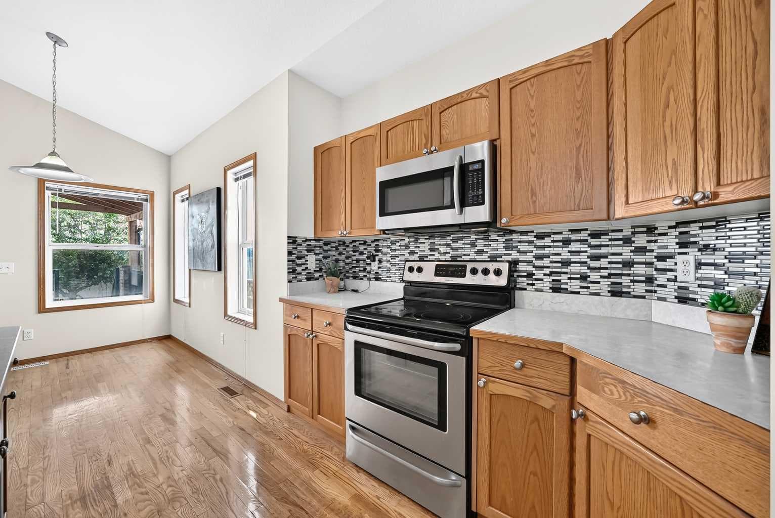 168 Somerglen Common SW