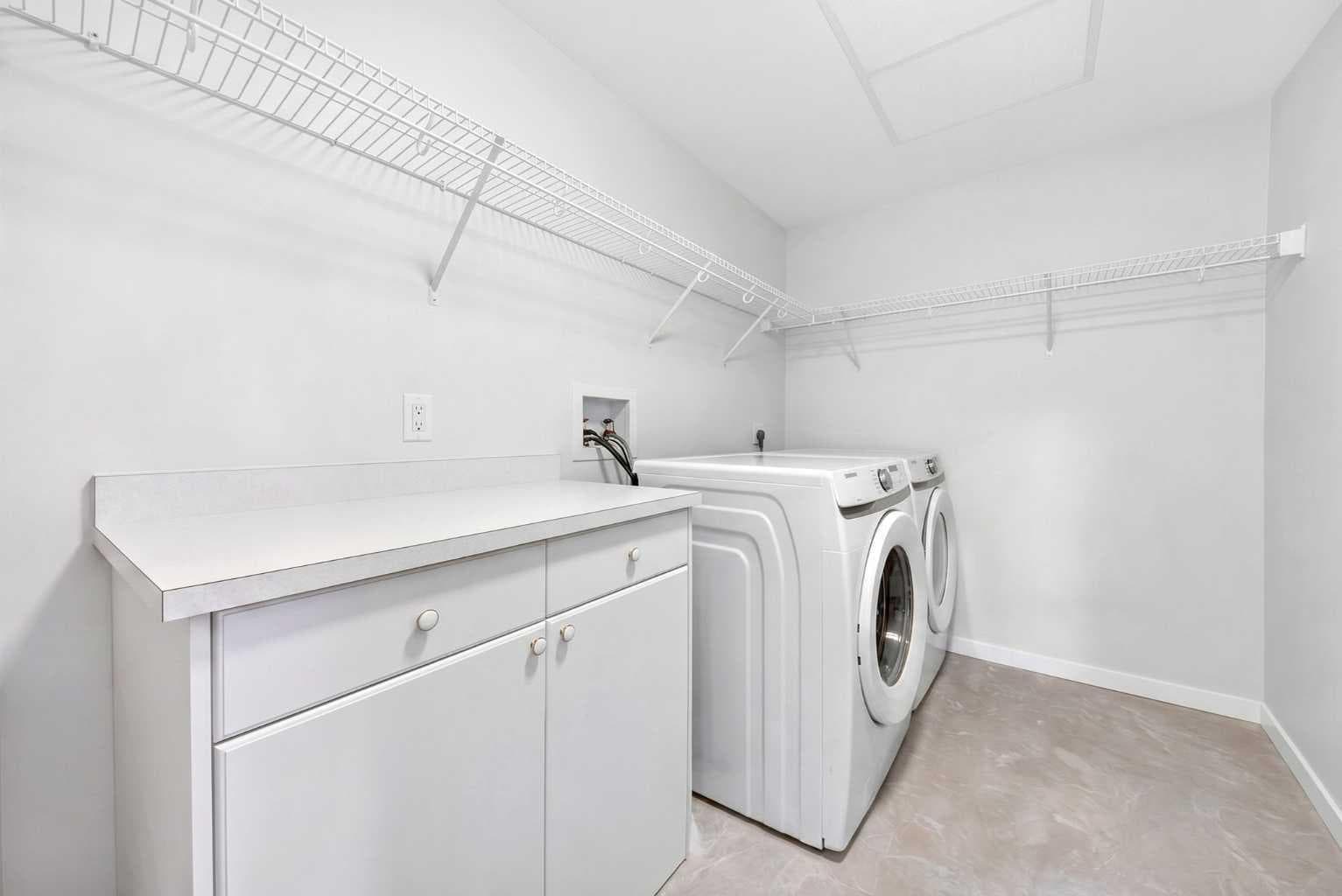 1211, 220 Seton Grove SE