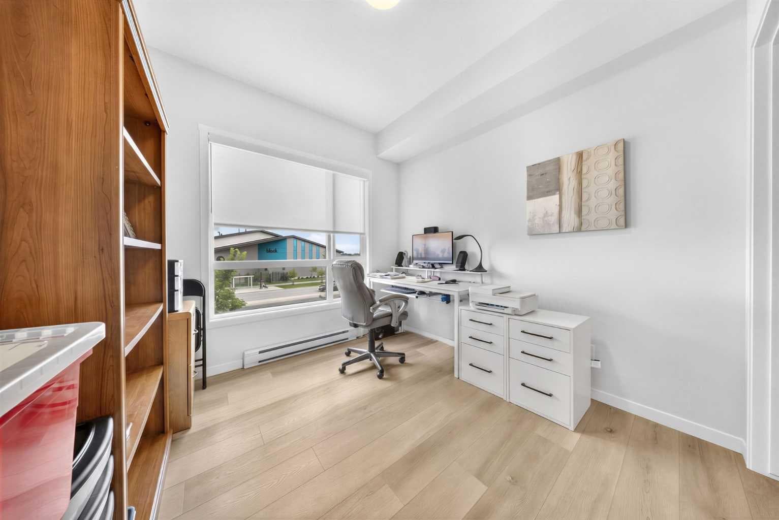 1211, 220 Seton Grove SE