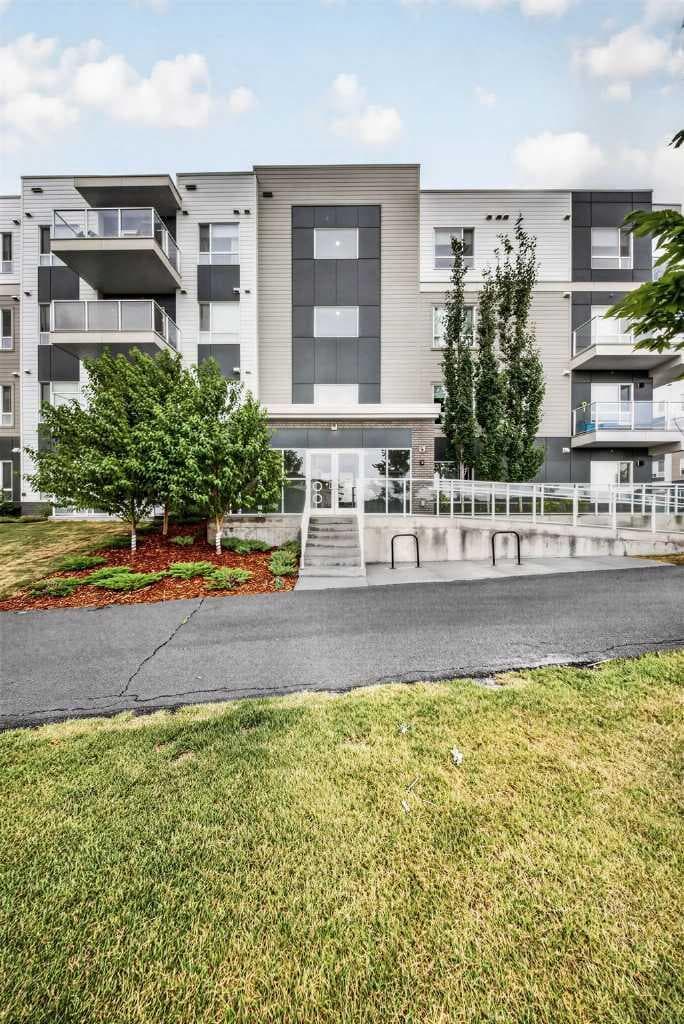 1211, 220 Seton Grove SE